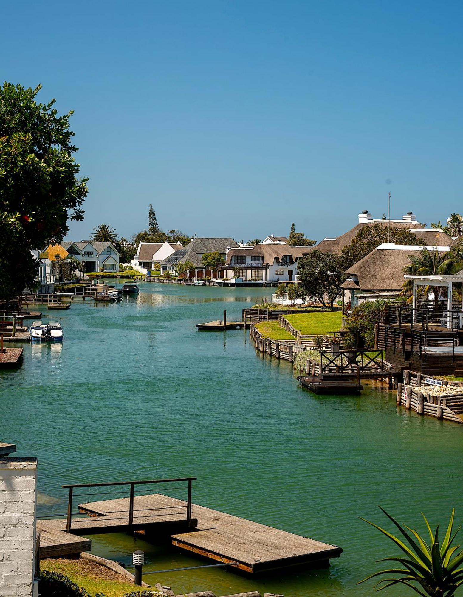 Canal Guest House - Waterfront Boutique Bed & Breakfast - Solar Power St Francis Bay Zewnętrze zdjęcie
