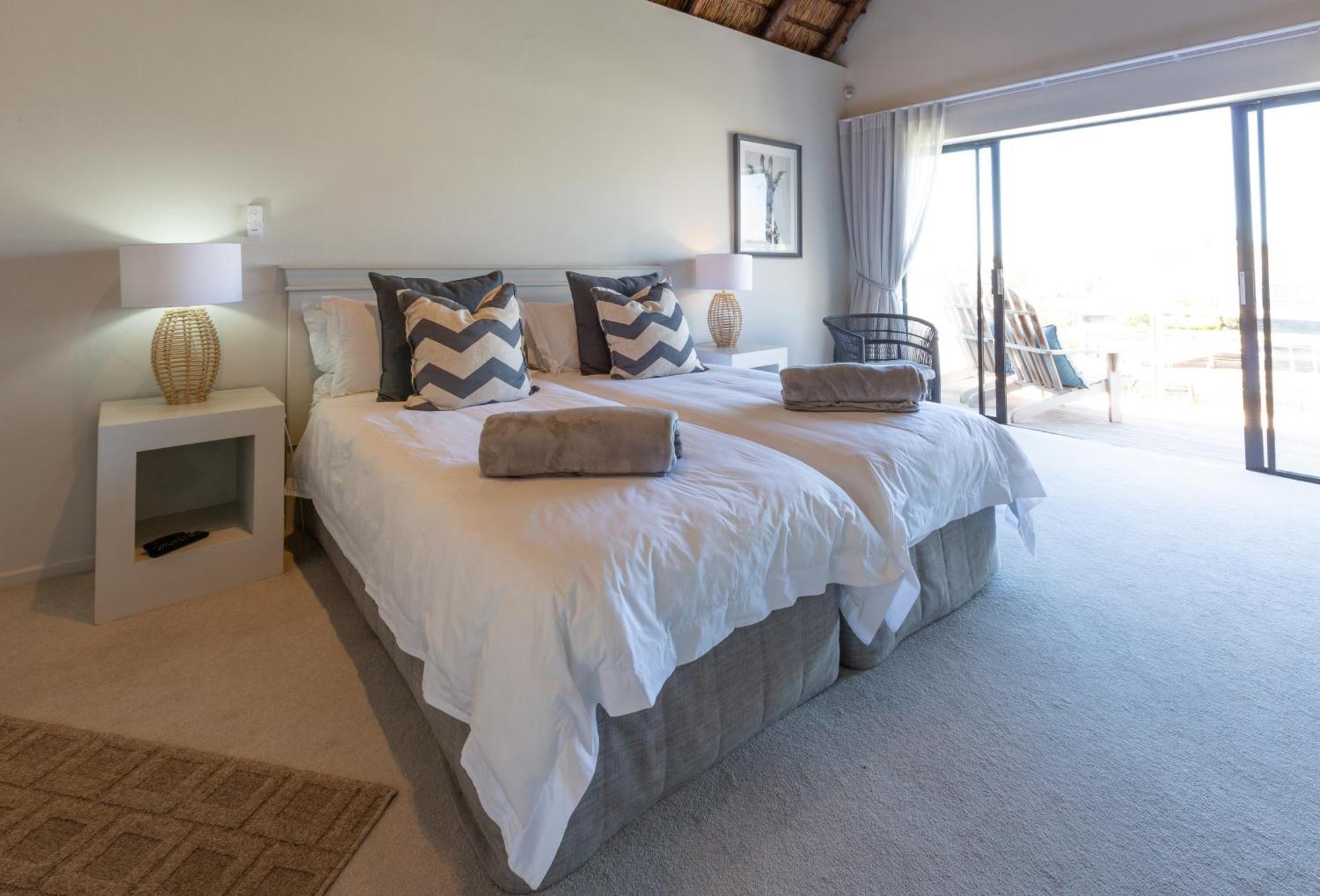 Canal Guest House - Waterfront Boutique Bed & Breakfast - Solar Power St Francis Bay Zewnętrze zdjęcie